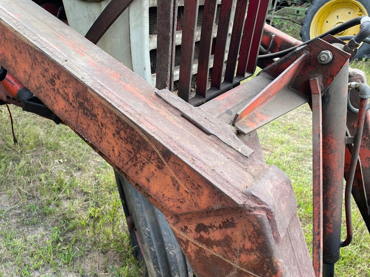 #6202-•-farmall-460-loader-tractor-image-16