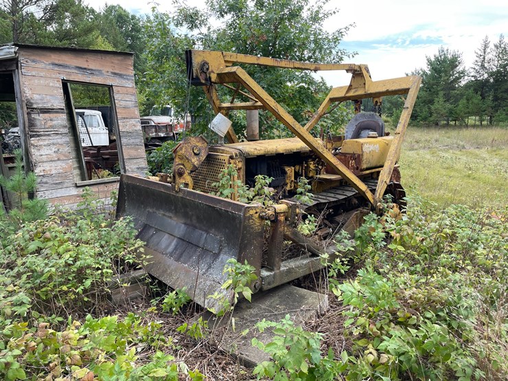 caterpillar-d4-image-1
