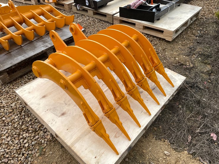 caterpillar-305-image-3