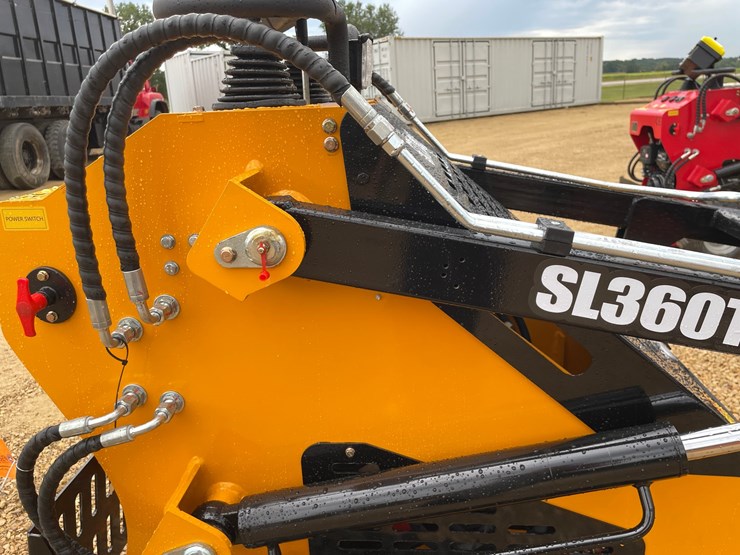 #1265-•-sdlool-skid-steer-loader-image-16