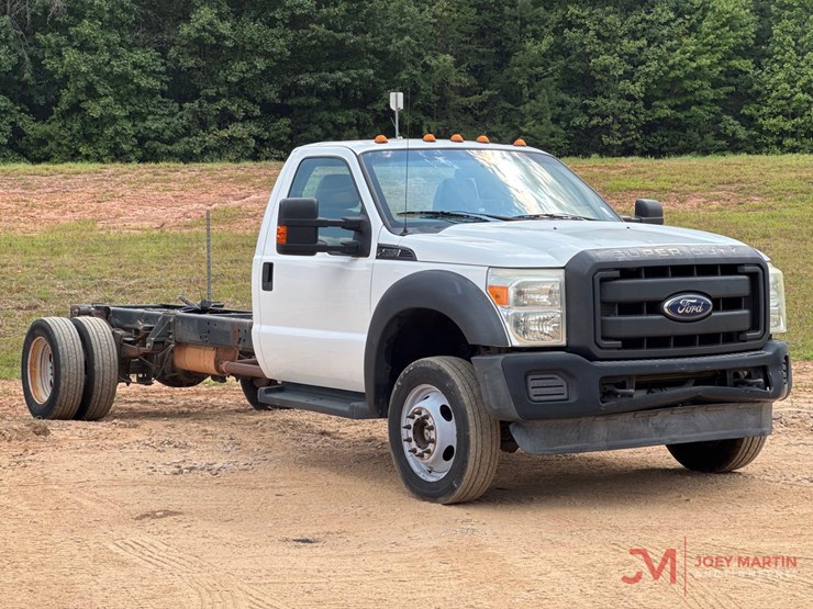 2016-ford-f550-xl-image-1