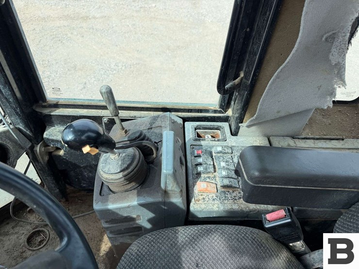 2005-caterpillar-930g-image-43