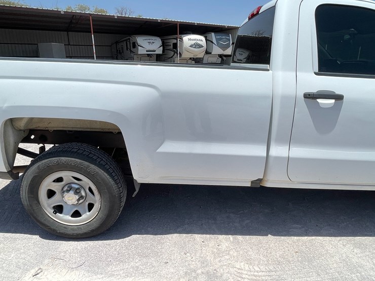 #1864-•-2018-chevy-work-truck-(has-nm-title)-image-28
