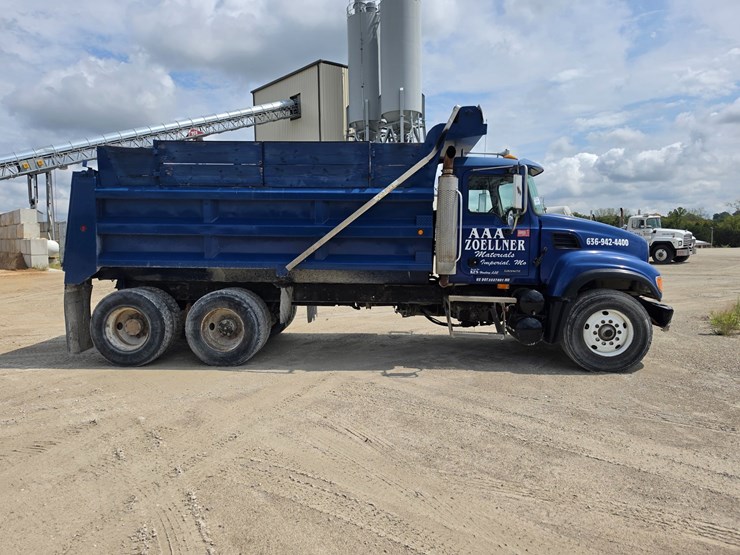 #25404-•-2003-mack-cv713-granite-tandem-axel-dump-truck-image-18