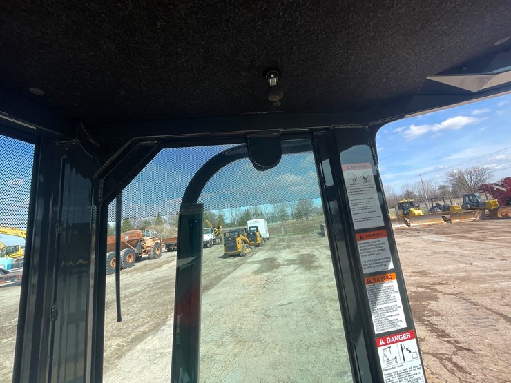 #105-•-2024-komatsu-55mr-5-excavator-(kaukauna,-wi)-image-47