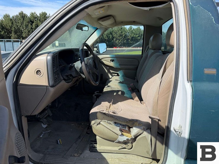 2005-chevrolet-silverado-2500-image-29