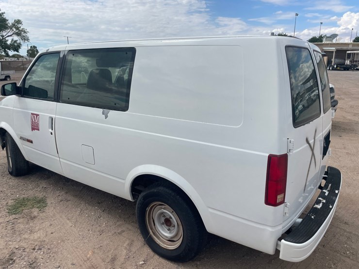 1994-chevrolet-astro-image-6