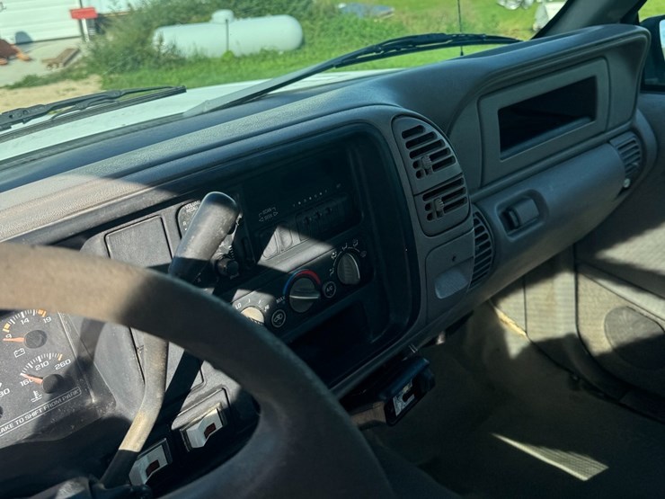 1999-gmc-3500-image-21