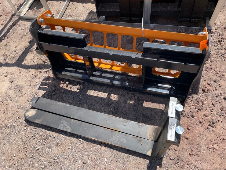 #2419-•-unused-2026-landhonor-pallet-fork-attachment-image-1