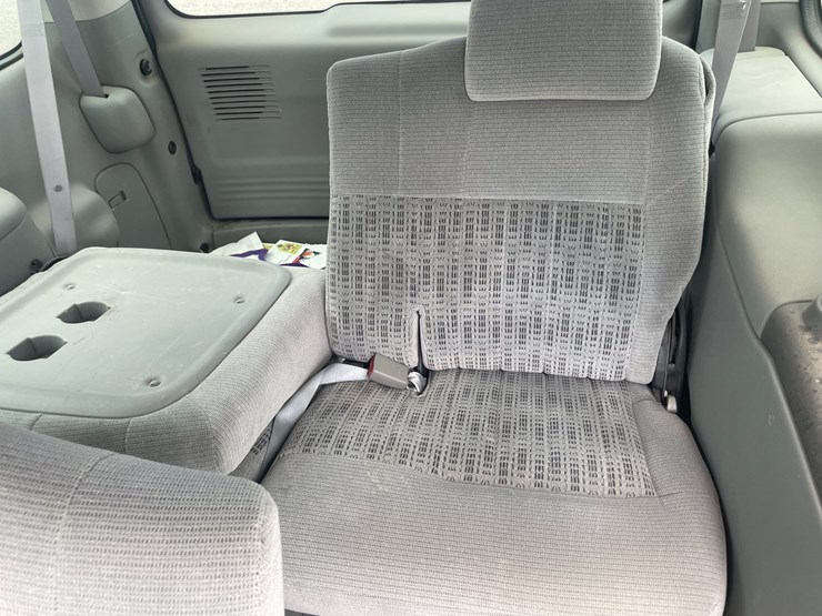 2002-chevrolet-venture-image-25