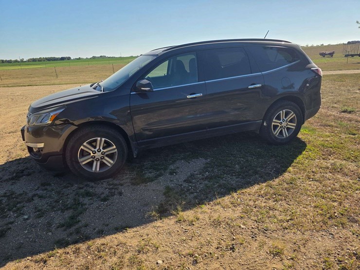 2014-chevrolet-traverse-lt-image-13