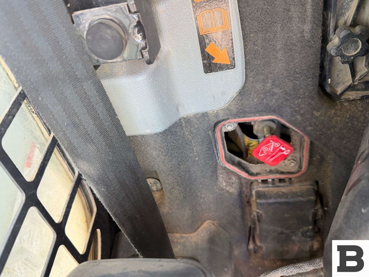2021-bobcat-t66-image-46
