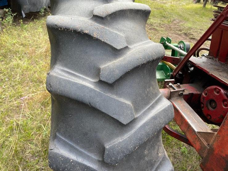 #6202-•-farmall-460-loader-tractor-image-34