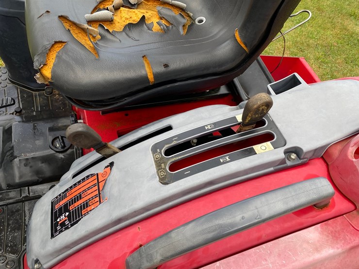 mahindra-1538-hst-image-36