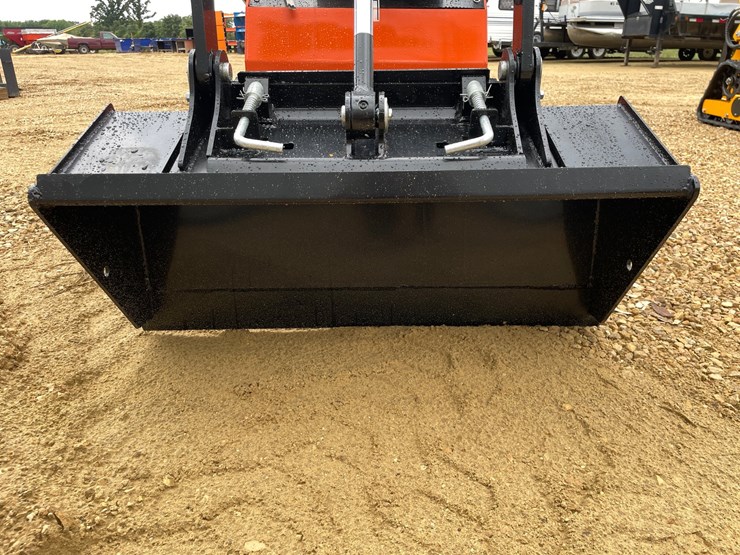 #1260-•-mms-skid-steer-loader-image-9