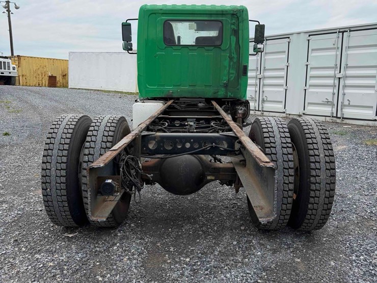 2015-hino-338-image-4