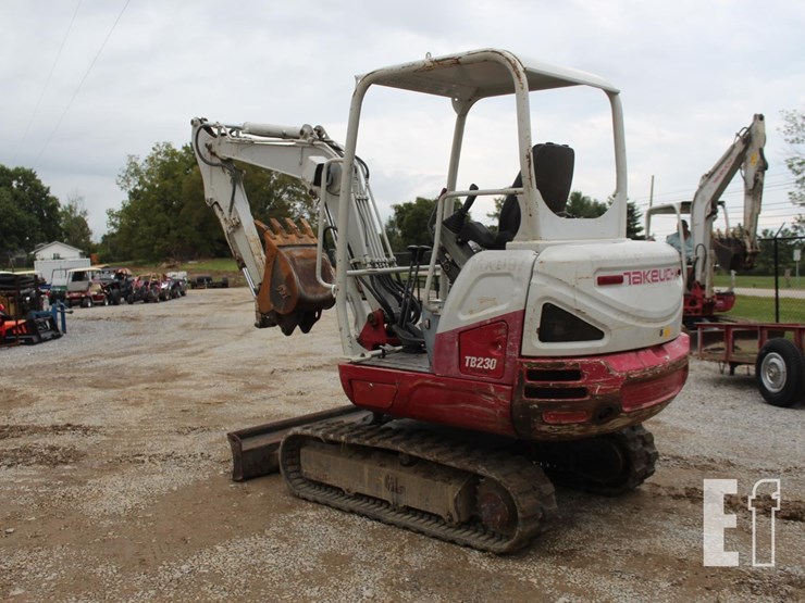 takeuchi-tb230-image-3