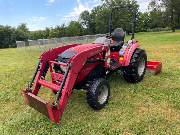 mahindra-1538-hst-image-1
