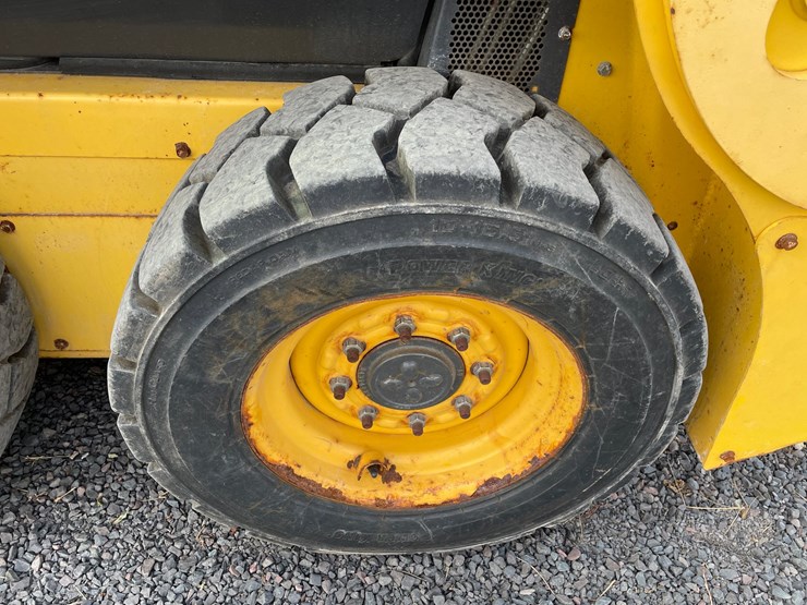 2021-new-holland-l316-image-15