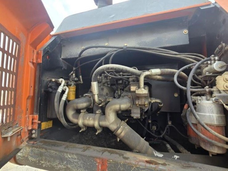 2012-hitachi-zx350-lc-image-29