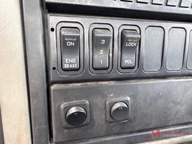 2014-international-durastar-4400-image-30