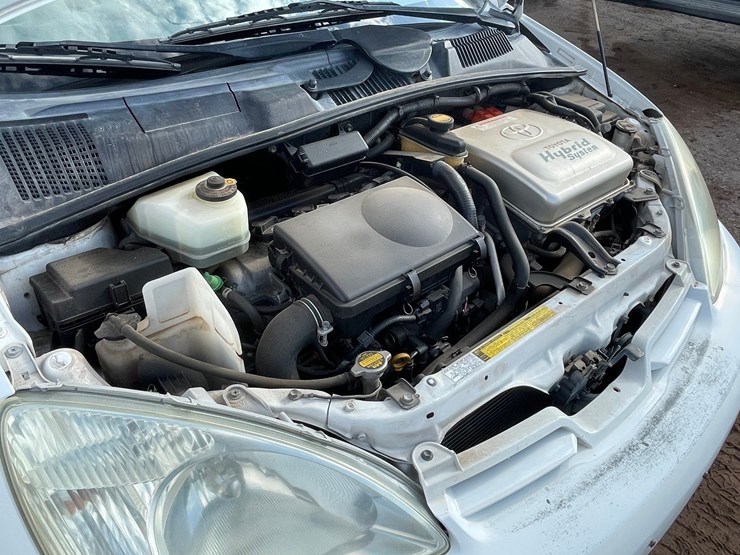 #1853-•-2002-toyota-prius-(title-in-delay)-image-56