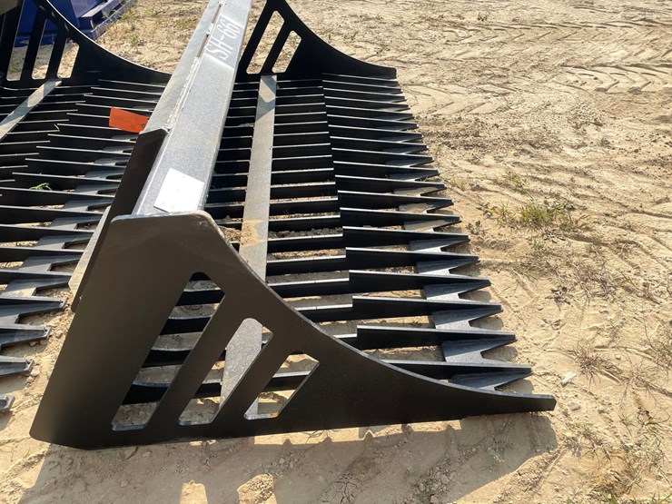 #2528-•-greatbear-skid-steer-rock-bucket-attachment-image-7