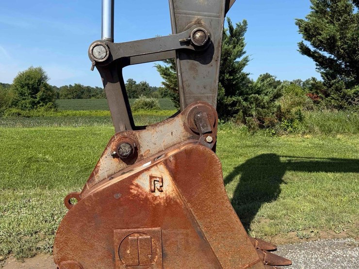 2019-deere-350g-lc-image-9