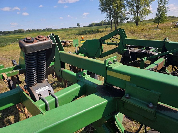 john-deere-2700-image-17