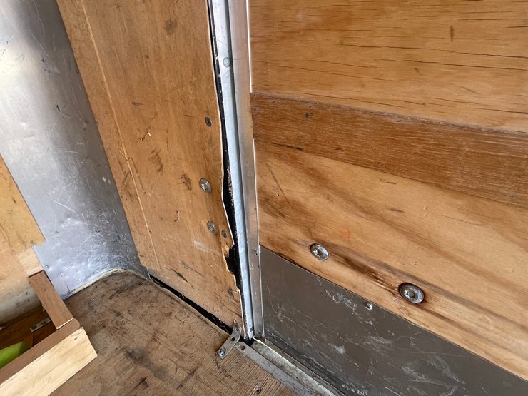 #2413-•-12'-single-axle-enclosed-trailer-(no-title)-image-34