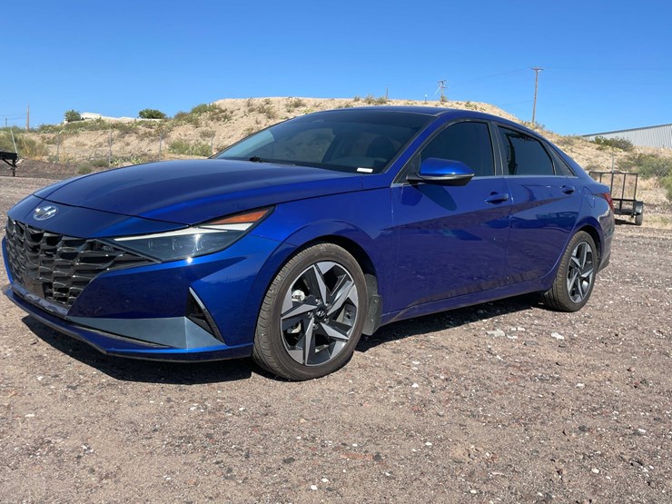 #1859-•-2023-hyundai-elantra-(has-nm-title)-image-44