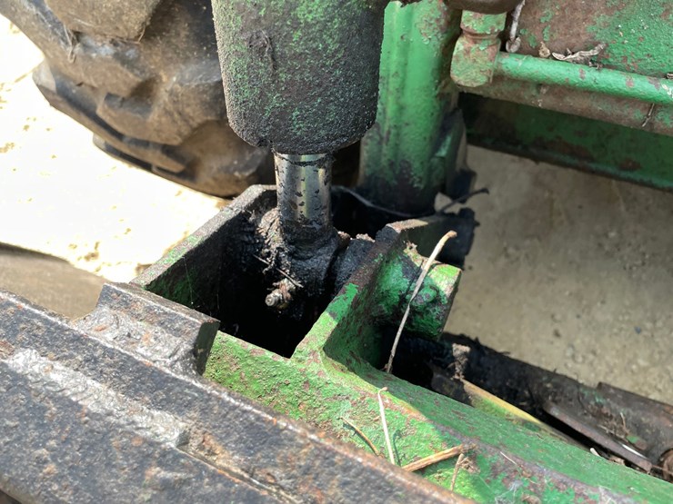 john-deere-60-image-37