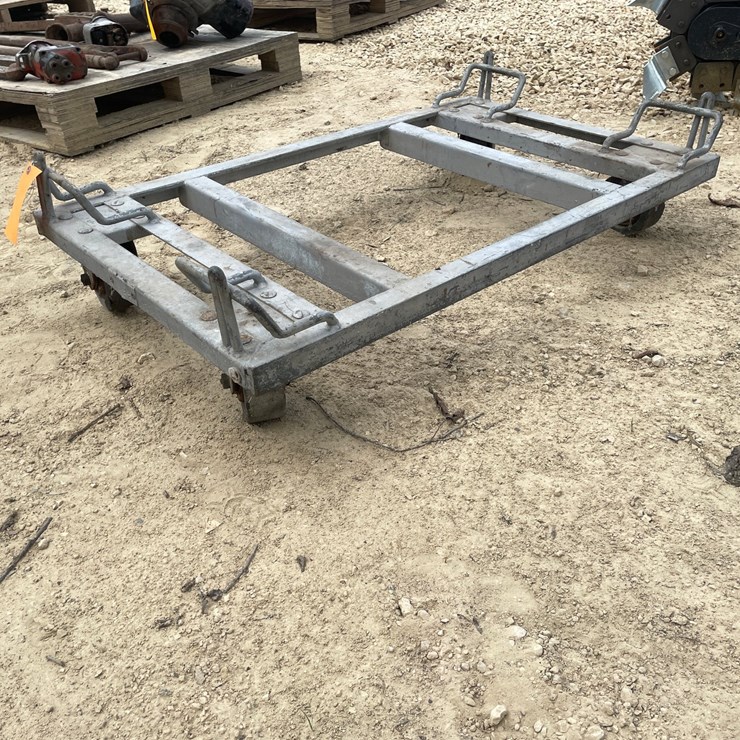 #3856 • Metal Rolling Cart