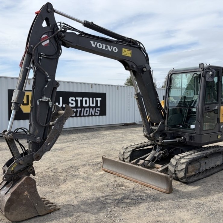 2021 VOLVO EC60E