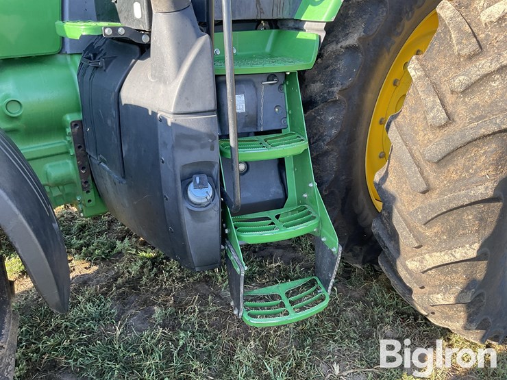 2016-john-deere-8370r-image-13