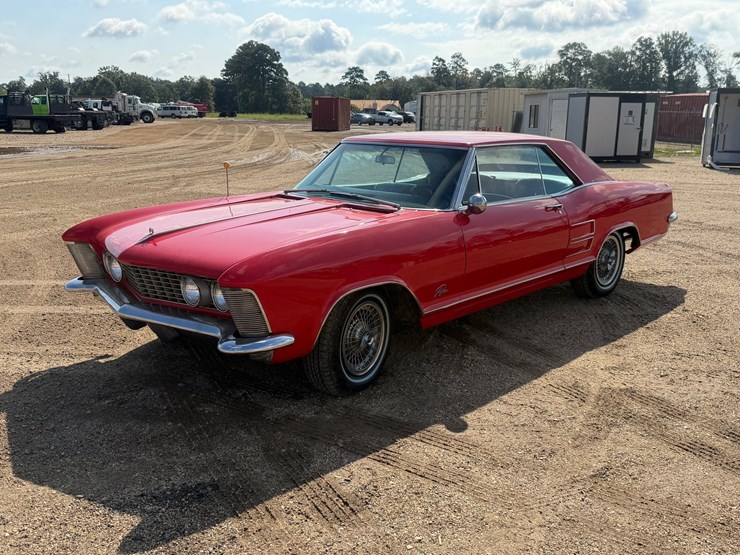 #143-•-1964-buick-riviera-image-1