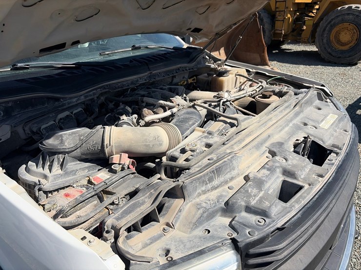 2019-ford-f550-image-40