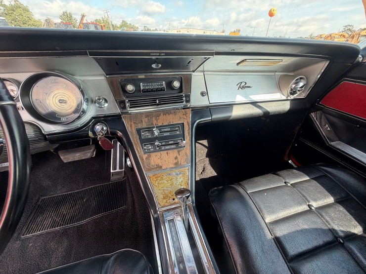 #143-•-1964-buick-riviera-image-52