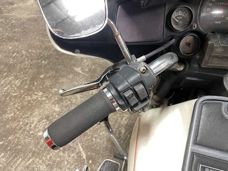#1251-•-1986-harley-davidson-electric-glide-classic-motorcycle-(has-wi-title)-image-49