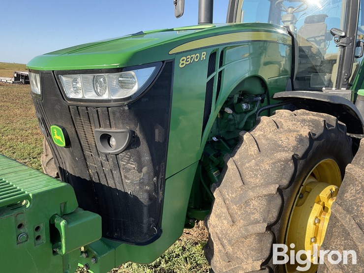 2016-john-deere-8370r-image-9