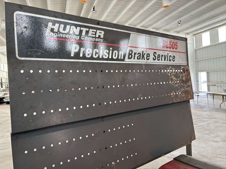 bl505-hunter-precision-brake-service-image-9