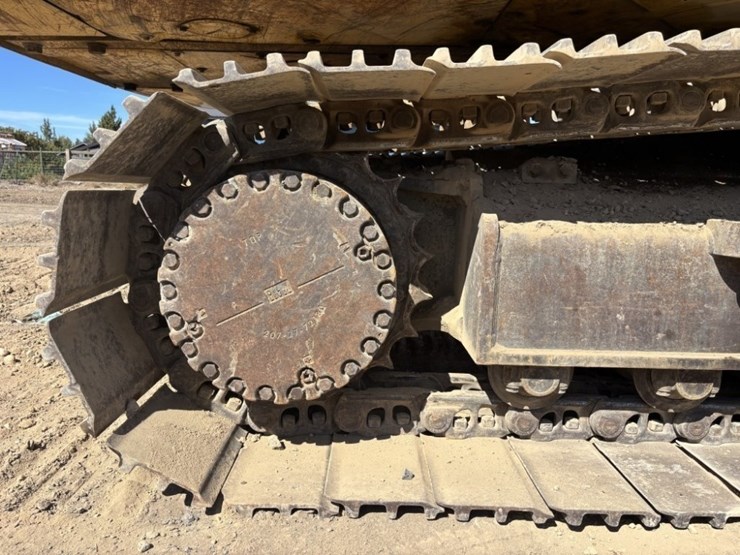 2013-komatsu-pc360-lc-10-image-16