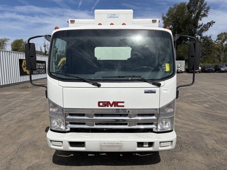 2008-gmc-w5500hd-image-8