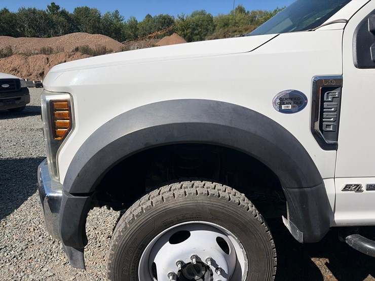 2019-ford-f550-image-17