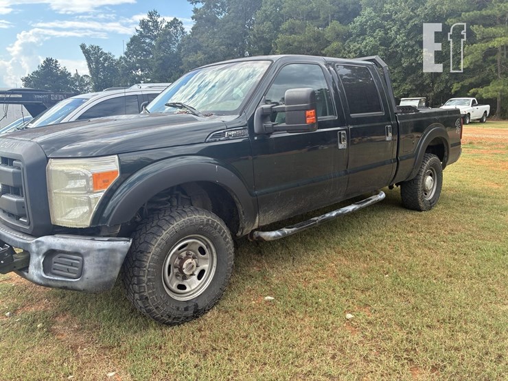 2015-ford-f250-xl-image-1