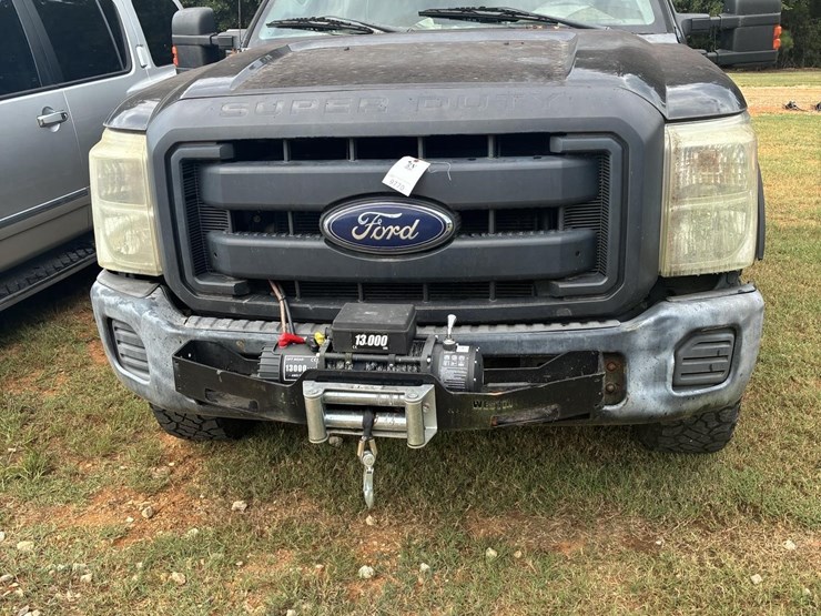 2015-ford-f250-xl-image-3
