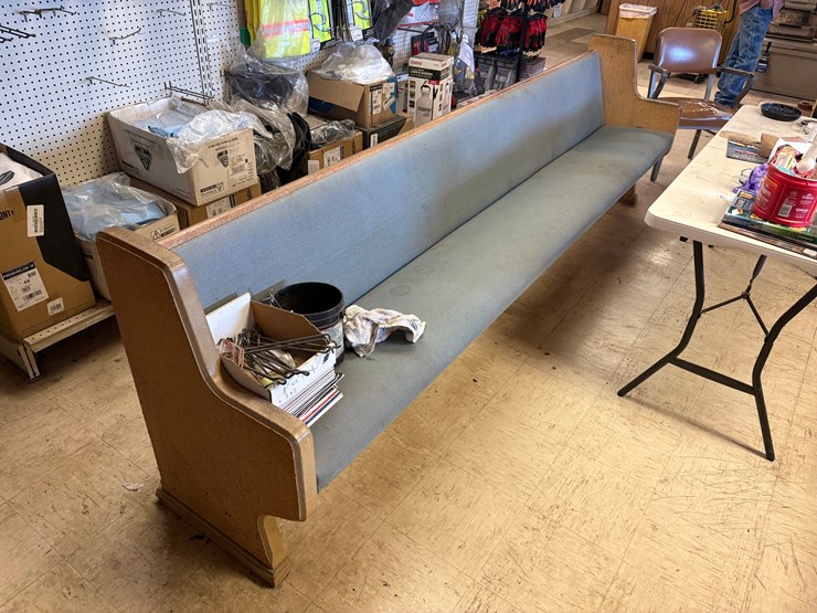 (2)-10’l-church-pews-image-3