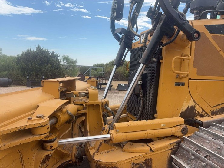 2015-caterpillar-d6t-xl-image-9