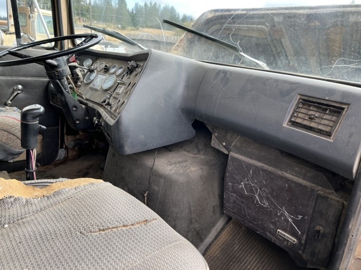 1989-ford-lt9000-image-26