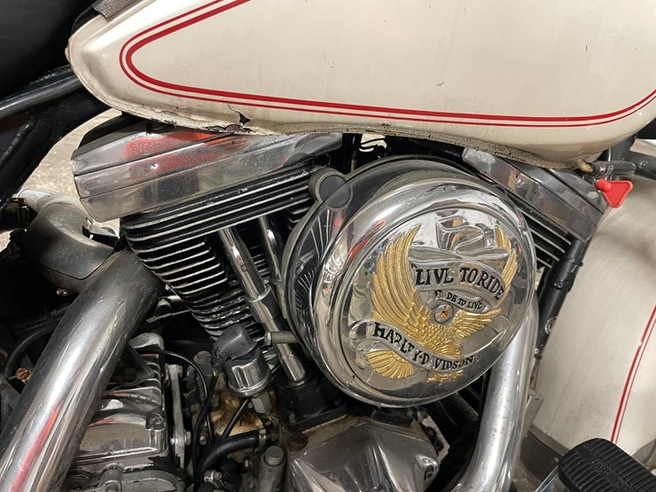 #1251-•-1986-harley-davidson-electric-glide-classic-motorcycle-(has-wi-title)-image-25